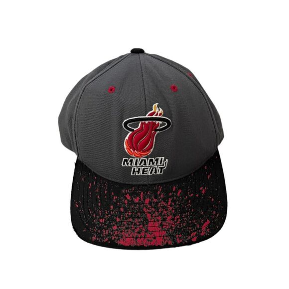 Miami Heat NBA Hardwood Classics Mitchell Snap Wool/Acrylic Snapback Hat Cap euc - Picture 1 of 7